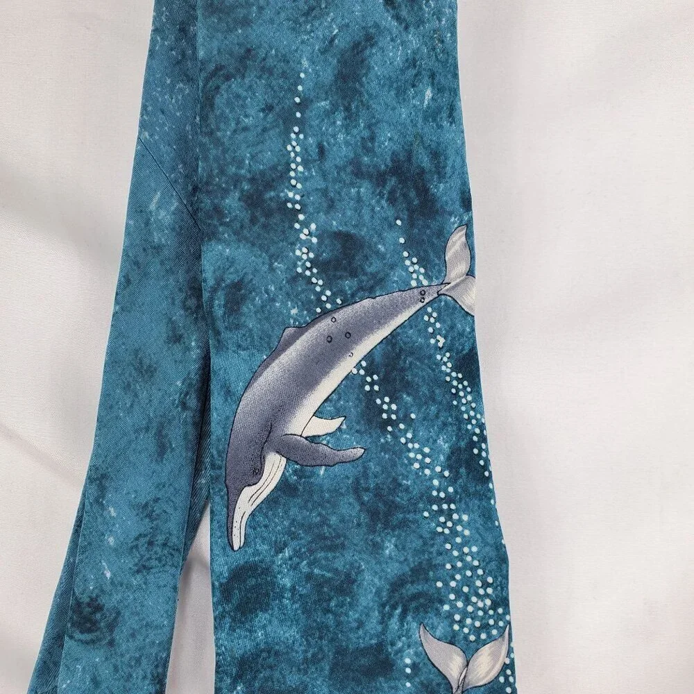 World Wildlife Fund Men's Blue Designer Tie Silk Humpback Whale Print (C-6) - Picture 4 of 10